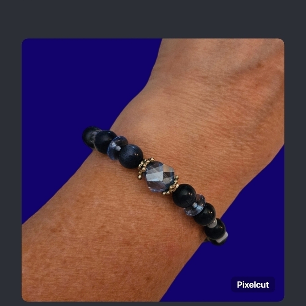 HANDMADE Cat's Eye Czech Glass Beaded Princess Toggle Bracelet